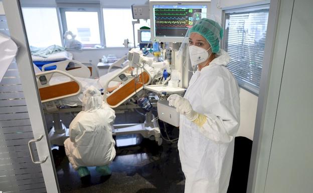 Los datos de la pandemia repuntan en León, que pasa de riesgo bajo a riesgo medio