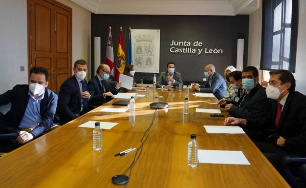 El PSCyL critica «el manoseo» y «uso partidista» de Igea por recibir a Bal en la sede de la Junta