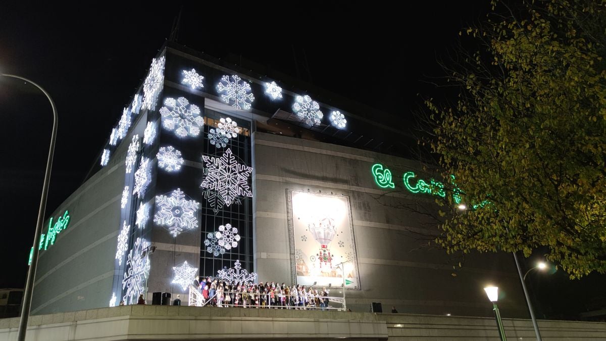 El Corte Inglés ya ilumina la Navidad