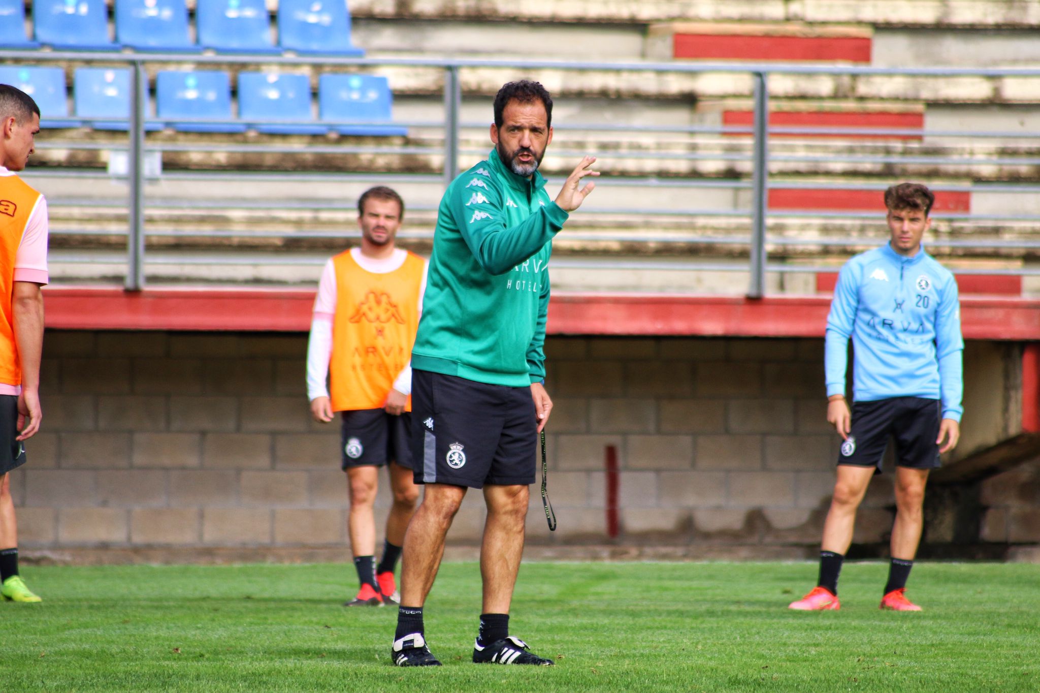 Ramón González: «Veo a los jugadores metidos y mentalizados, han dado el paso y ya se conocen»