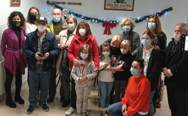 La asociación Apeju de Trobajo del Camino retoman su certamen de 'Abuelito cuéntame un cuento'