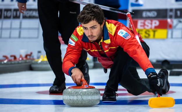 Edu de Paz empieza con buen pie el Europeo de curling