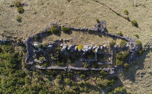 El II ciclo de conferencias en Villahierro analiza las fortificaciones de la Guerra Civil