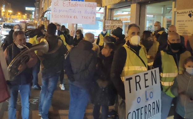 San Andrés de Rabanedo se levanta contra la 'no integración' del tren y crea una plataforma