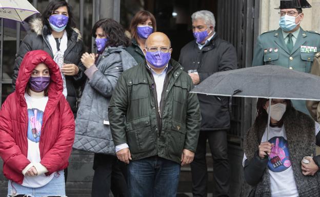 Faustino Sánchez remarca que la violencia contra la mujer «es un problema de todos y debemos estar vigilantes»