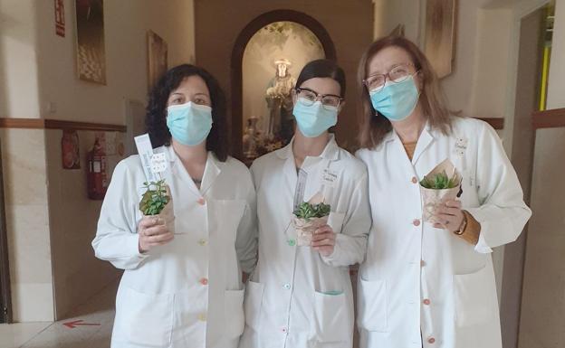 Los alumnos del Colegio Divina Pastora agradecieron el trabajo diario de sus docentes