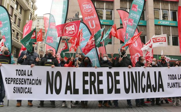 Los sindicatos desconvocan la huelga en Unicaja de este miércoles ante «los avances en la propuesta empresarial»