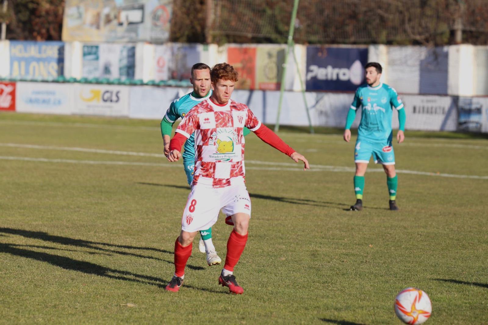 El Atlético Astorga no puede con el líder