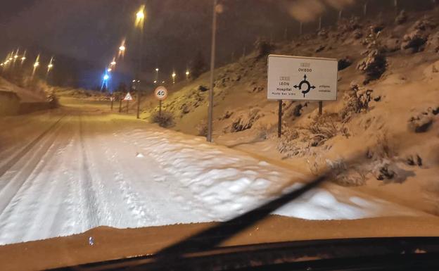 Usuarios del Hospital Monte San Isidro denuncian la falta de previsión y el caos en los accesos