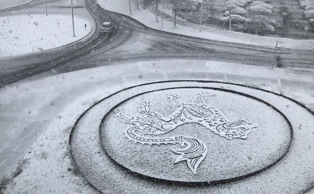 La nieve obliga a circular con cadenas en los puertos leoneses de San Glorio y El Pontón