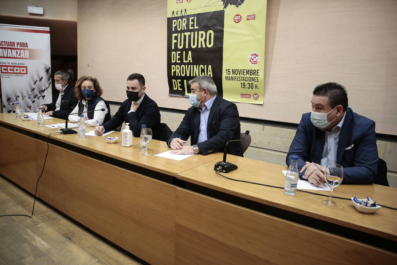Sindicatos y políticos abordan el futuro de la Mesa por León