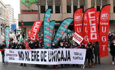 Los sindicatos desconvocan la huelga en Unicaja de este miércoles ante «los avances en la propuesta empresarial»