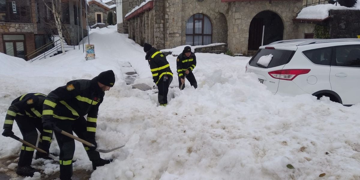 La UME se prepara ante la emergencia en la nieve