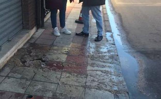 El Ayutamiento de San Andrés reparará la arqueta de Párroco Pablo Diez responsabilidad de la comunidad de vecinos