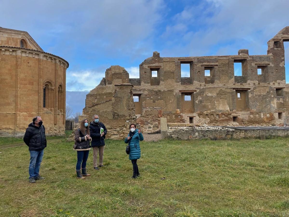 Actuaciones de protección de restos de revocos en el Monasterio de Sandoval