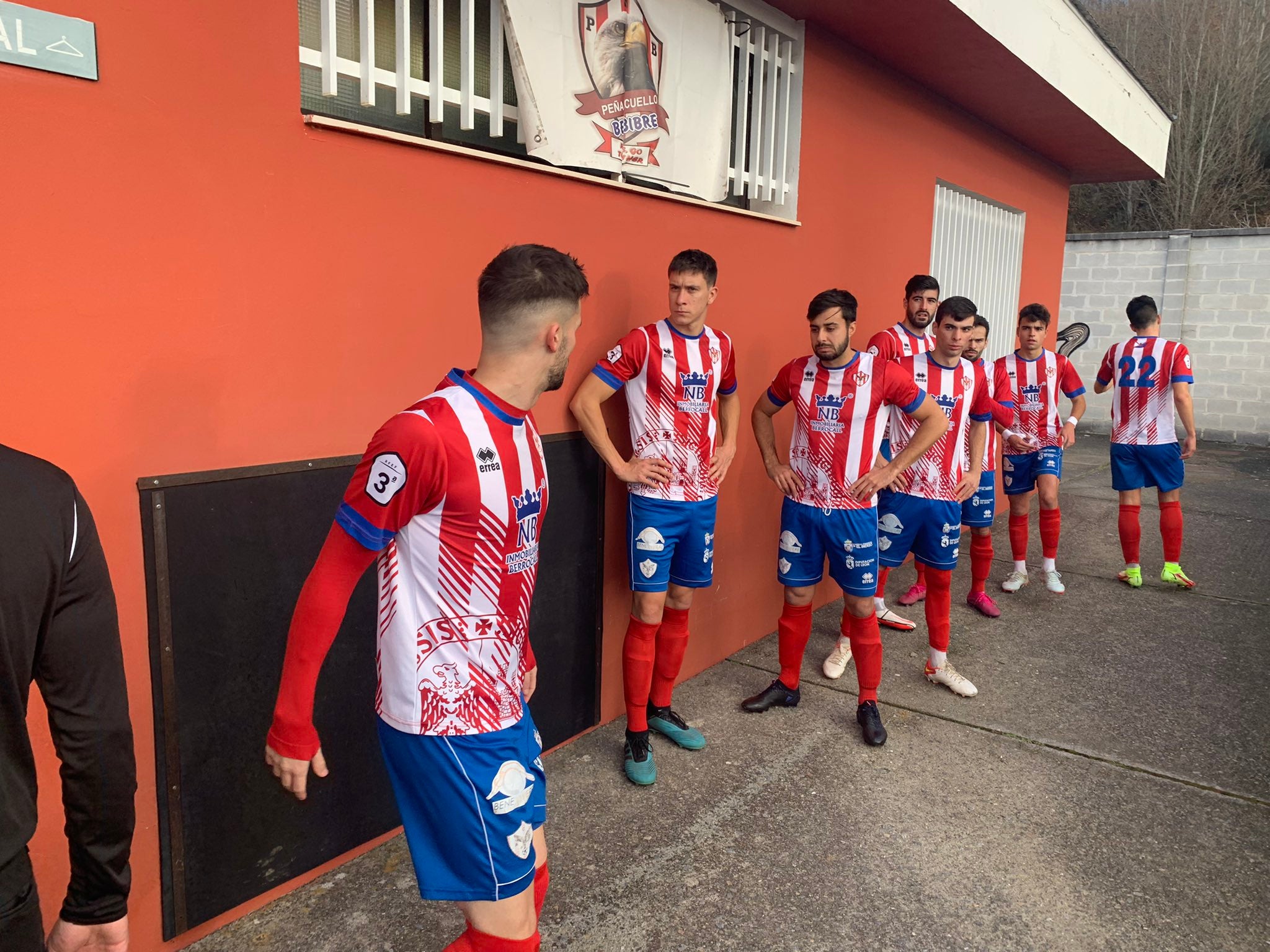 El Atlético Bembibre pierde una buena oportunidad