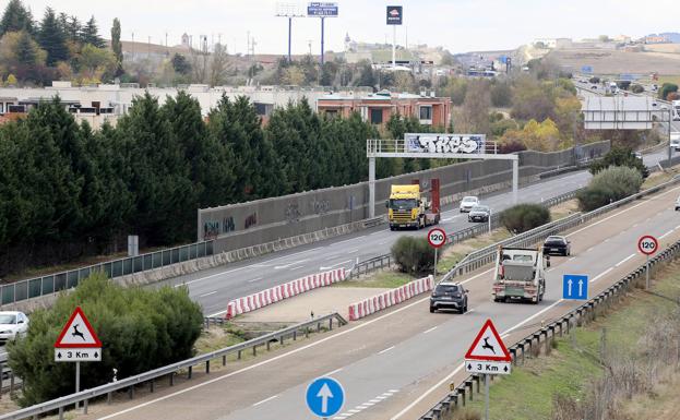 Transporte da los primeros pasos para combatir el ruido del tráfico en dos puntos de las carreteras de León