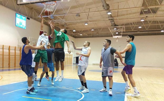 El Reino de León afronta en Orense un partido clave de esta maratoniana semana liguera