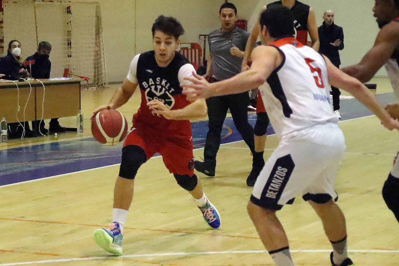 Basket León cae ante el Betanzos