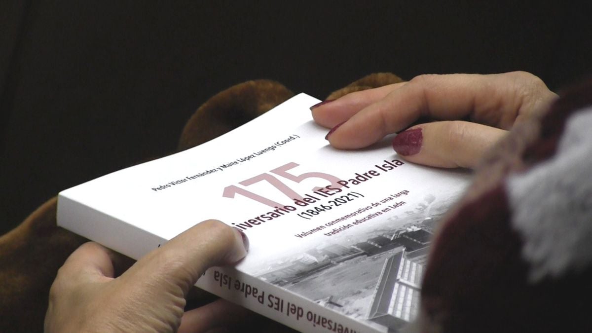 Presentación del libro conmemorativo del 175 aniversario del Instituto Padre Isla