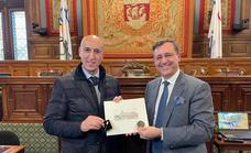El alcalde de León se reúne con el teniente de alcalde del Ayuntamiento de París encargado de Europa