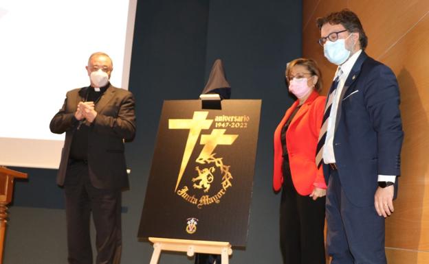 Un nuevo logo y un vía crucis por la ciudad para celebrar el 75 aniversario de la Junta Mayor de Semana Santa