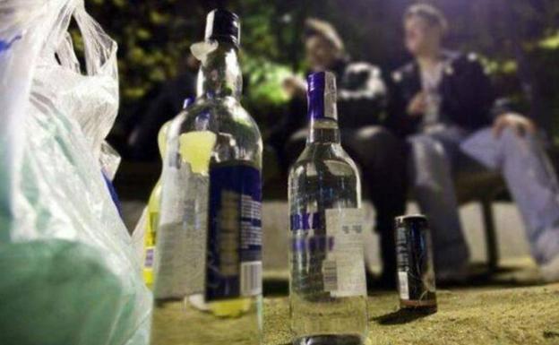 Uno de cada cuatro adolescentes de Castilla y León admite participar en botellones, segunda prevalencia más alta de España