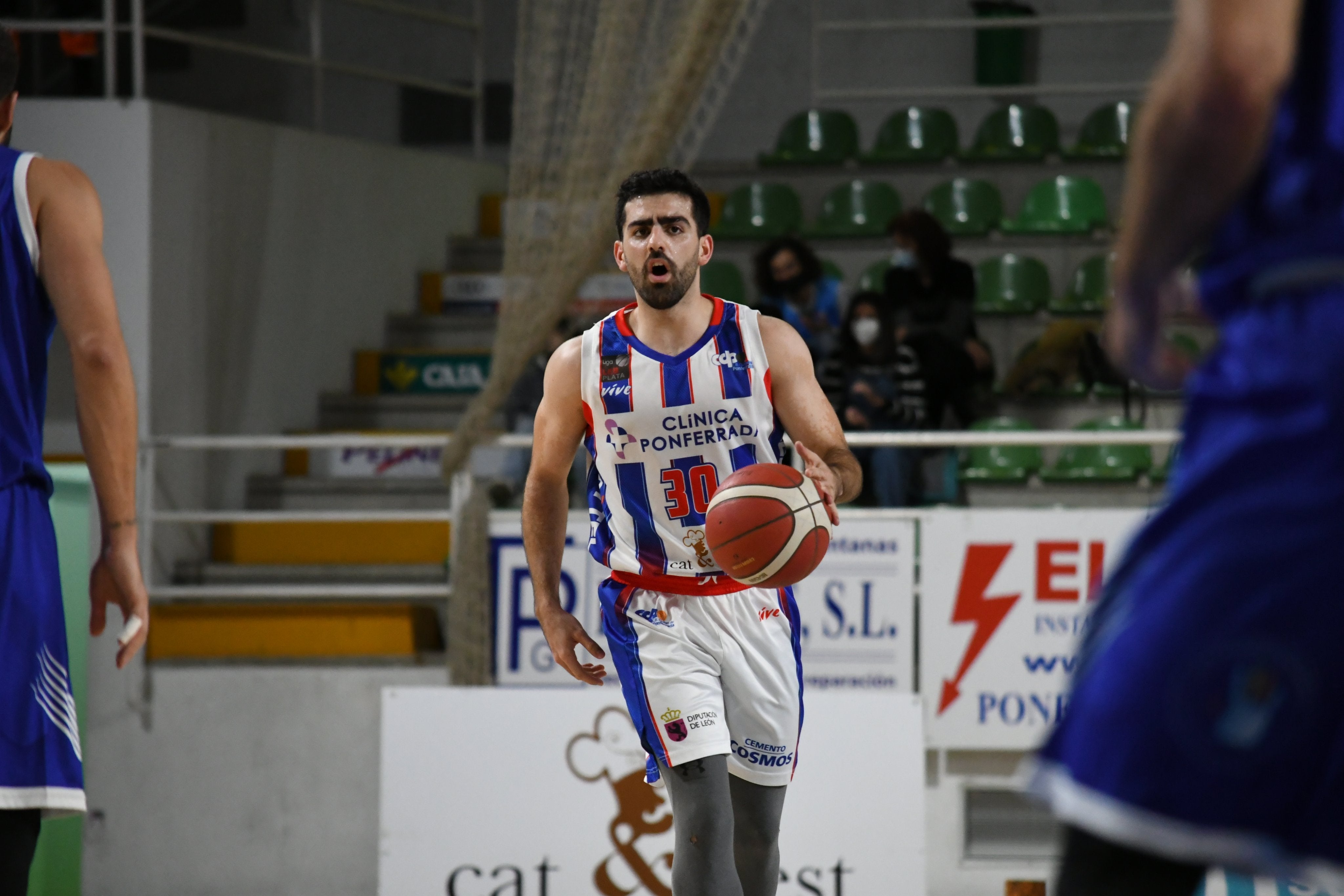 El Clínica Ponferrada desafía a un candidato al ascenso