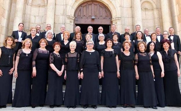 Santa María del Páramo acoge este domingo un concierto de la Coral Torreblanca