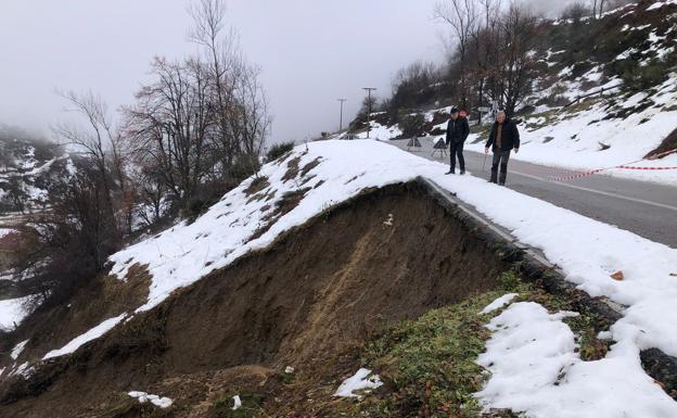 El PP pide a la Diputación de León una «intervención inmediata» en el acceso a Valdeón tras el argayo provocado por las nevadas