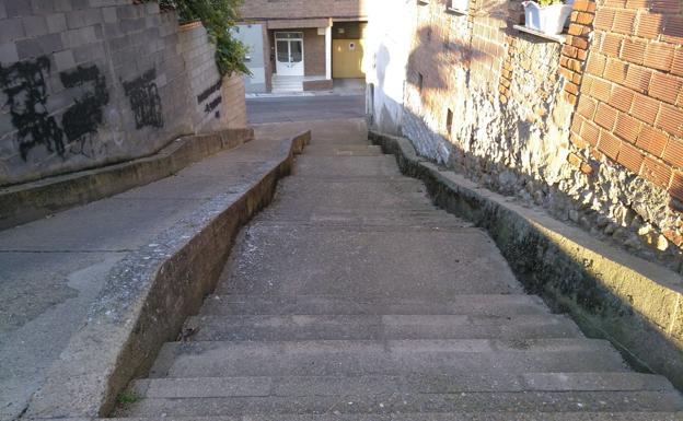 El PP solicita colocar una barandilla en bajada de la calle La Ermita de San Andrés del Rabanedo