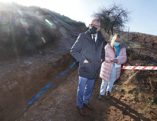 Ponferrada invierte 352.000 euros en sustituir 1,5 km de la red de agua de fibrocemento en San Lorenzo