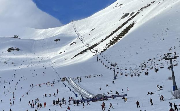 San Isidro y Valle Laciana-Leitariegos reciben más de 6.500 esquiadores durante este fin de semana