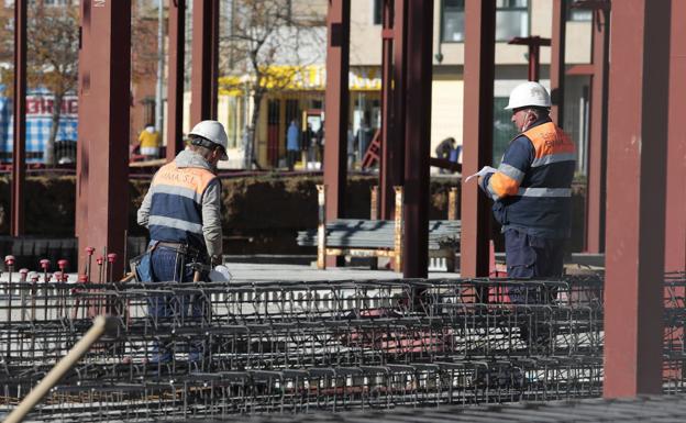 El 'ladrillo' busca mano de obra en Castilla y León: Necesita unos 30.000 trabajadores