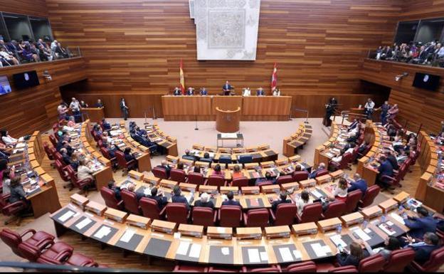 Los grupos de la oposición defenderán 1.838 enmiendas parciales a las cuentas de 2022 de la Junta