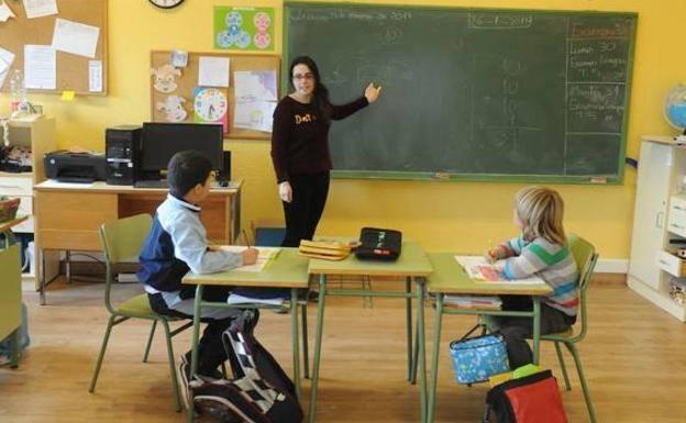 Los profesores de francés continúan con sus reivindicaciones tras el encuentro con la Junta