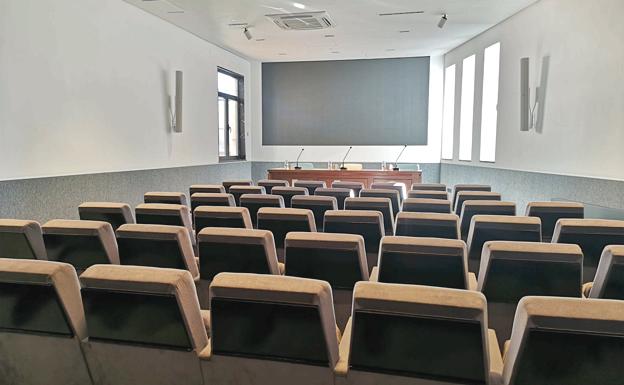 Noemí Suárez y Álvaro Argüelles estrenan el reportaje 'Fue Hogar' en la Sala Región del ILC