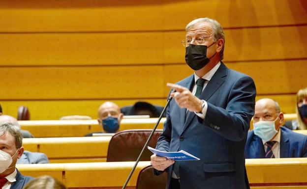 Silván: «El PSOE ha convertido a León en un desierto y un tocomocho ferroviario»