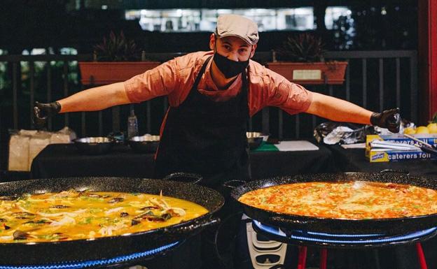 Juli, de mánager de los Quijano a maestro de paellas en Australia