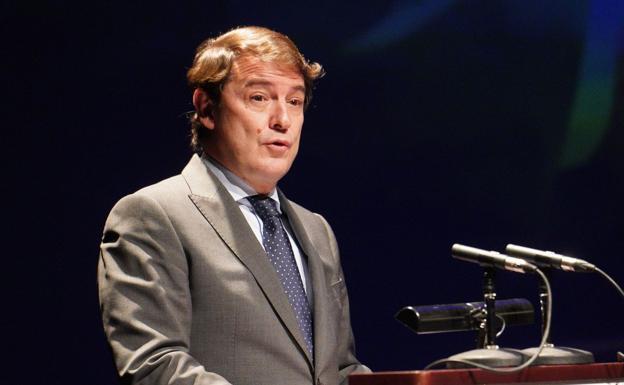 Fernández Mañueco comparte con el Rey que no se puede caer en el pesimismo y el conformismo