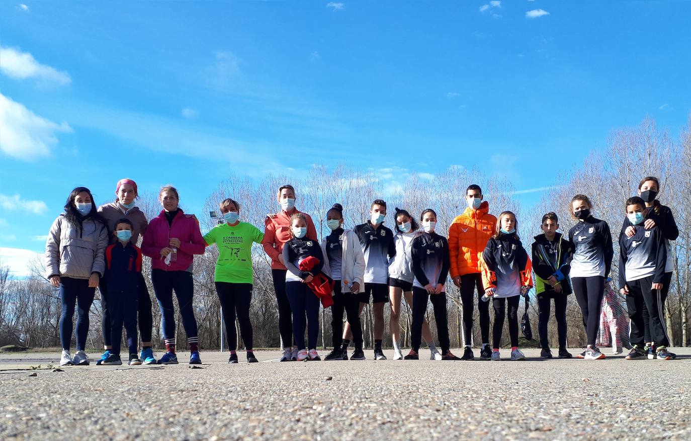 Daniel Alonso y Loreto Pacho imparten una sesión técnica de atletismo en Valencia de Don Juan