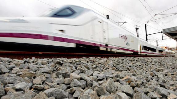 VIAs pide impulsar la conexión entre León y Ponferrada con trenes de alta velocidad de bajo coste