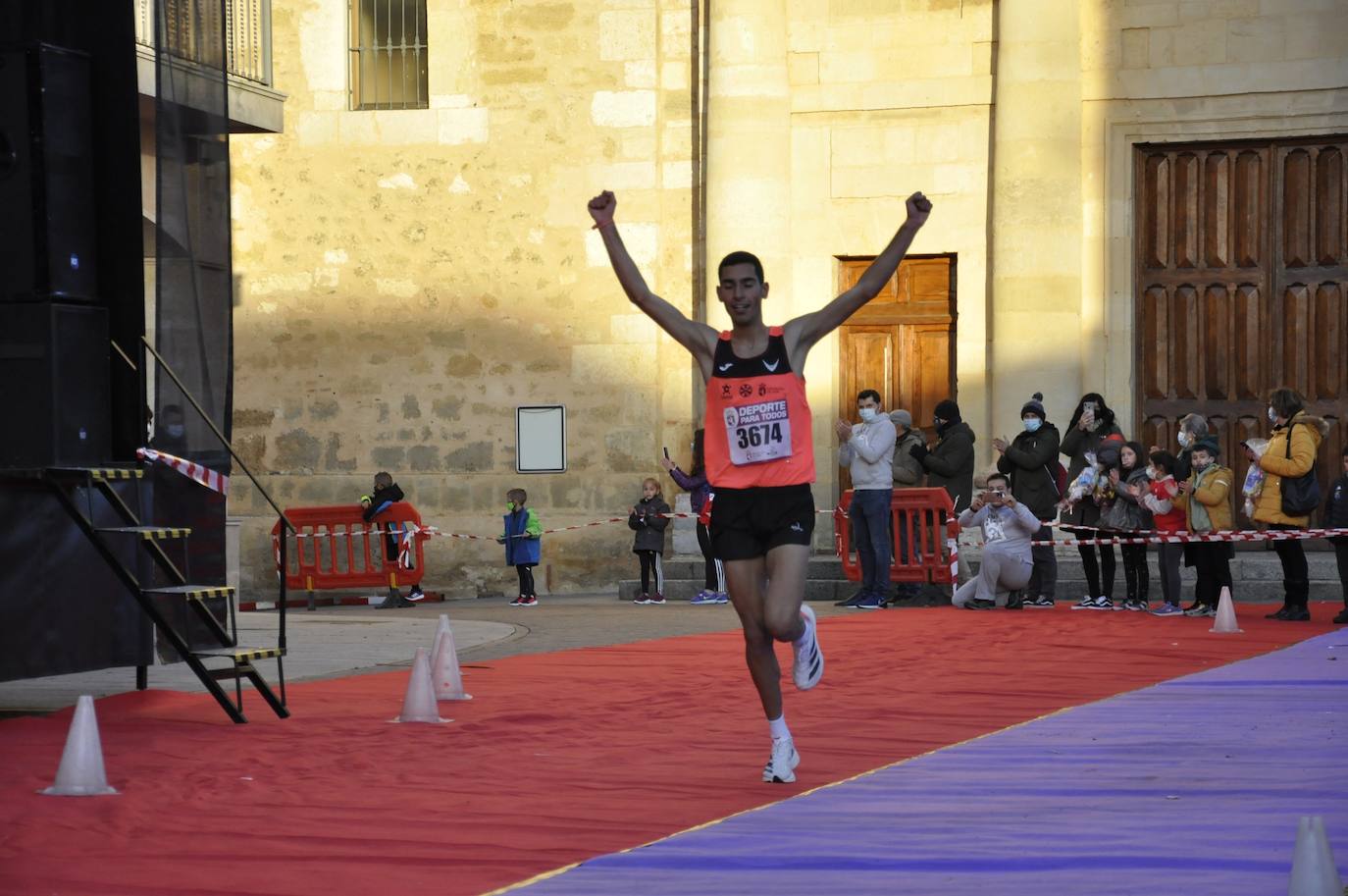 Valencia de Don Juan vive su San Silvestre
