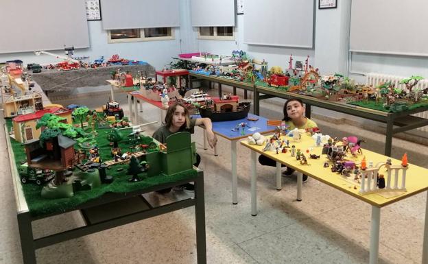 La Casa de Cultura de Trobajo del Camino inaugura una exposición de playmobil