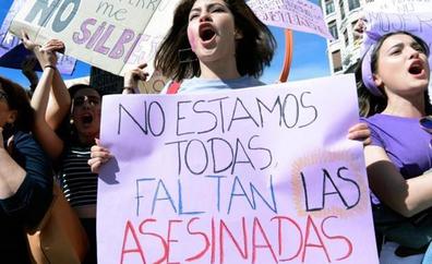 Los Lunes sin Sol se concentran en la plaza de Botines de León para condenar la violencia machista