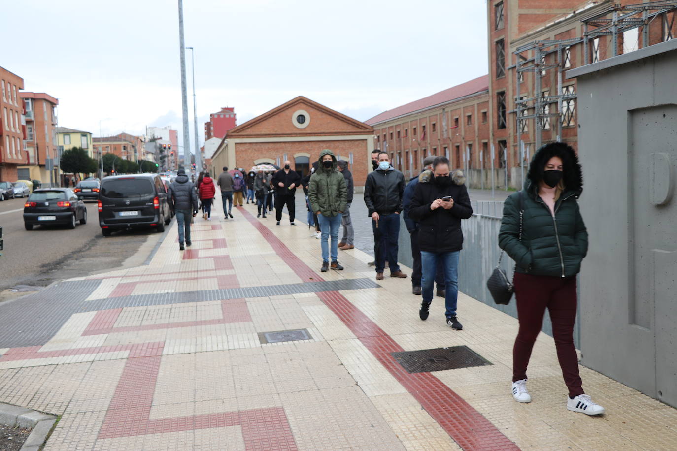 Largas colas en el Palacio