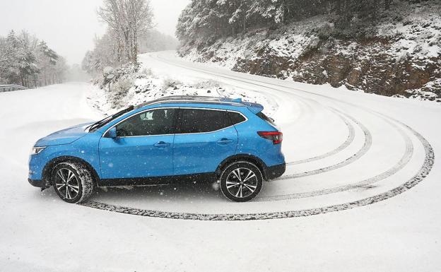 La nieve obliga a usar cadenas en seis puertos de León