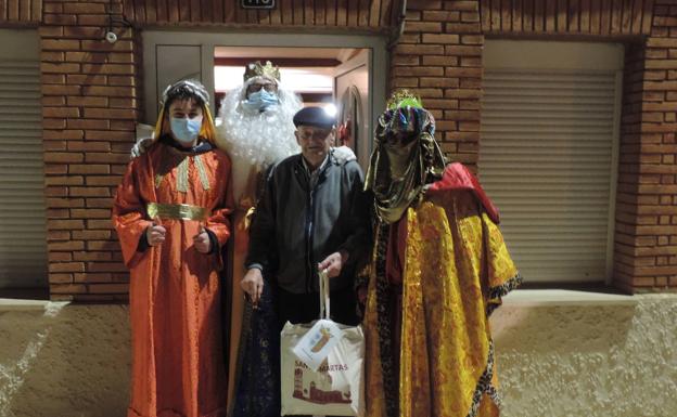 Los Reyes Magos no se olvidan de Santas Martas