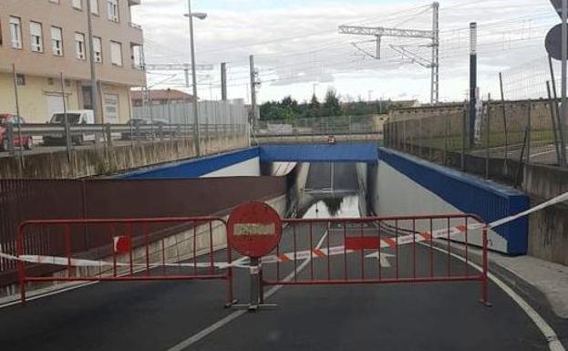El PP critican «el colapso que producen los pasos subterráneos de la Calle Príncipe» en San Andrés