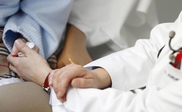 Familia eleva el 6% de media la cuantía de las prestaciones de dependencia que perciben 77.000 personas